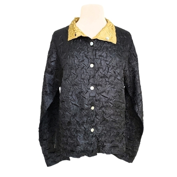 Lou Nardi Jackets & Blazers - Lou Nardi Reversible Black & Gold Lightweight Crinkle Jacket